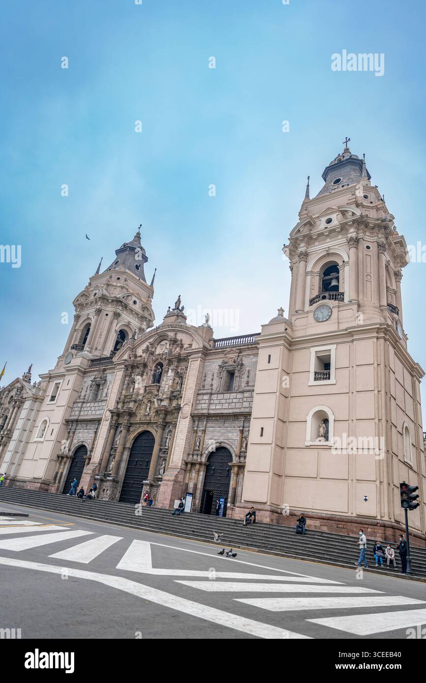 Lima, Peru, October 01, 2021:  Vertical Street-Level View of the Cathedral of Lima, Peru Stock Photo