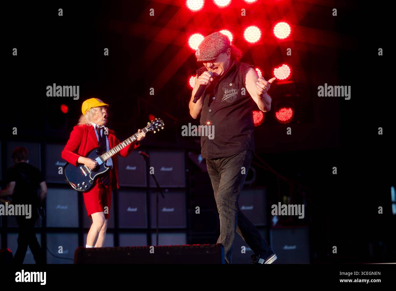Karlsruhe, AC/DC - PWR UP TOUR 2025, 17.08.2025 Leadsaenger Brian ...