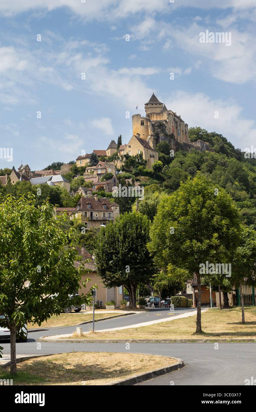 BERGERAC, FRANCE, 14 JULY 2025: Beautiful summer view of Chateau de Castelnaud, a medieval fortress in the commune of Castelnaud-la-Chapelle. The cast - Stock Image