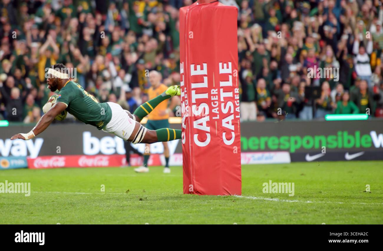 Siya Kolisi (c) of South Africa over for a try during The Rugby ...