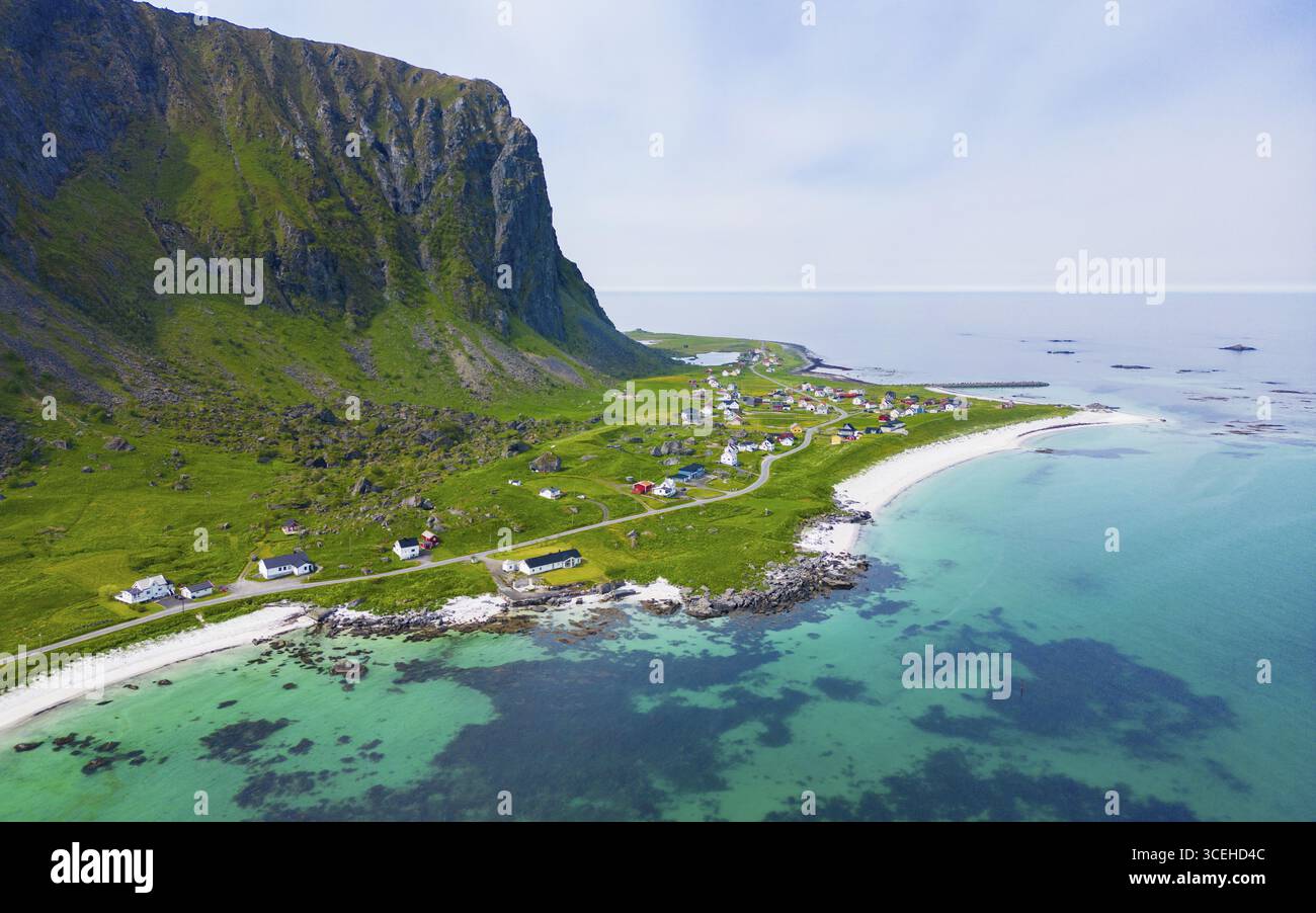 aerial-view-of-vibrant-turquoise-waters-meet-the-stark-white-sands-of