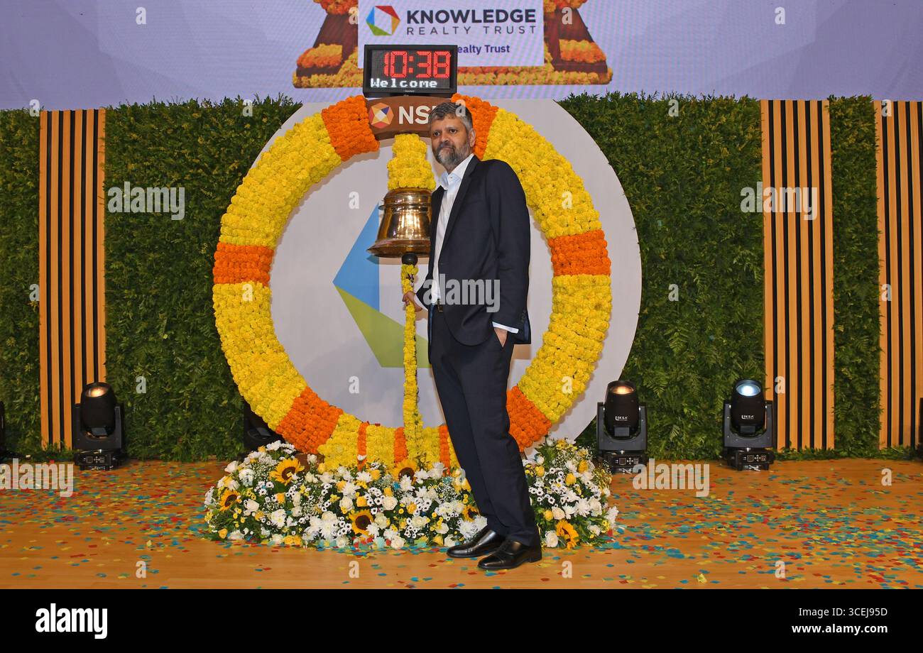 Tuhin Parikh Head Of Realestate India Blackstone Co Sponsors Poses