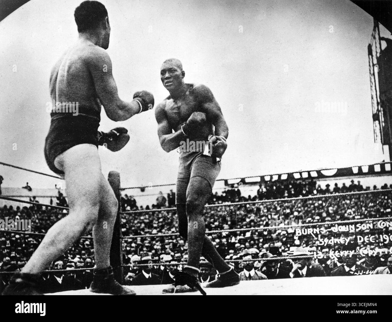 Boxing Fight Jack Johnson vs. Tommy Burns (Sydney 1908) Stock Photo