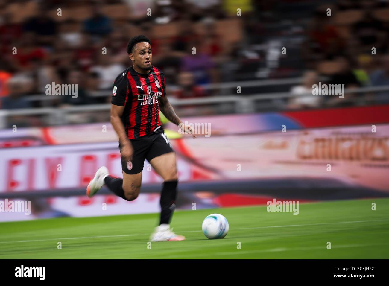 Okafor hi-res stock photography and images - Page 7 - Alamy, image size:1300x956