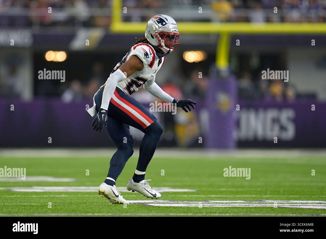 New England Patriots cornerback Alex Austin (28) follows play during ...