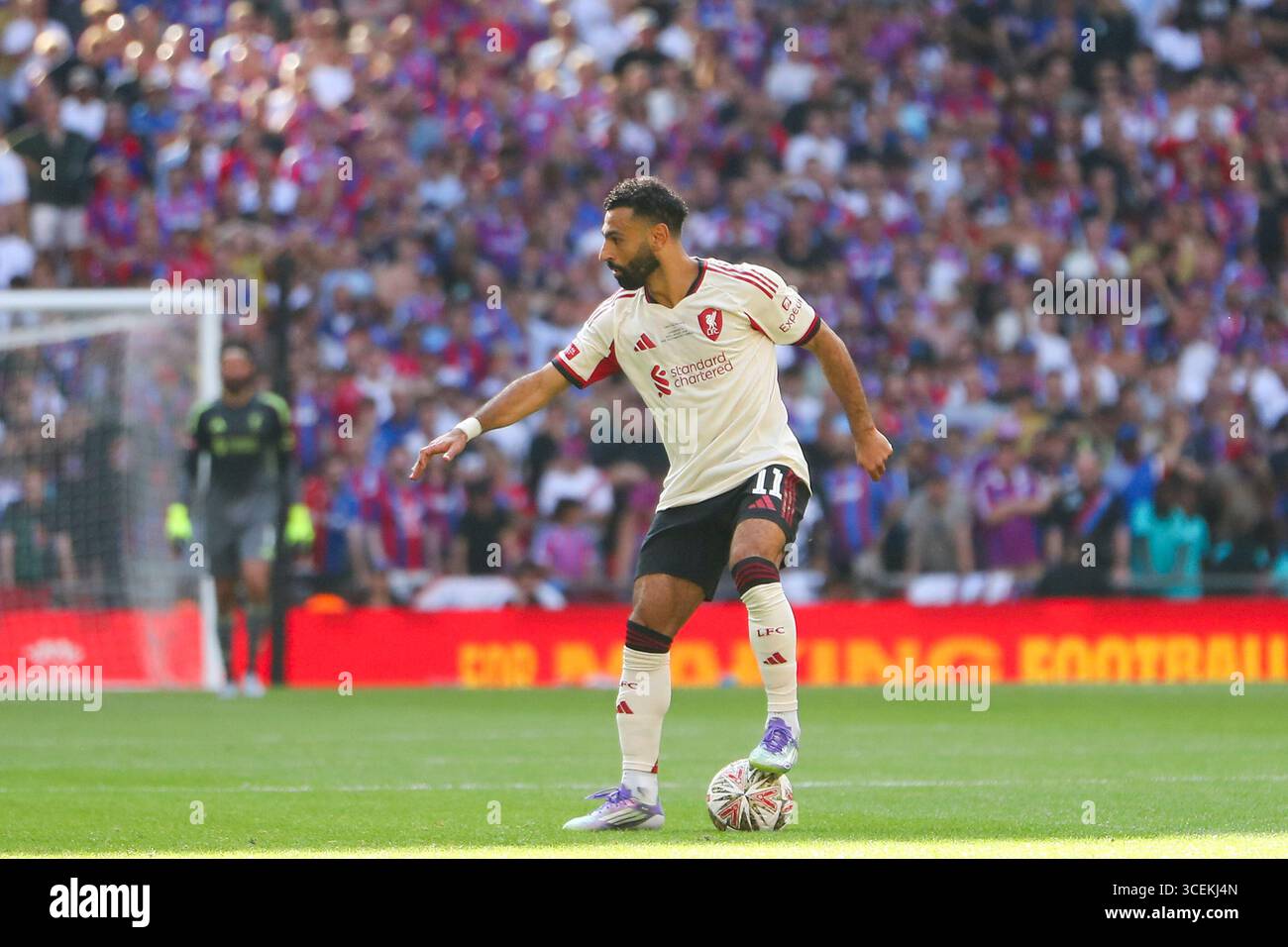 The Anatomy of a Minimal Contact Incident: Salah vs. Ward in the 67th Minute