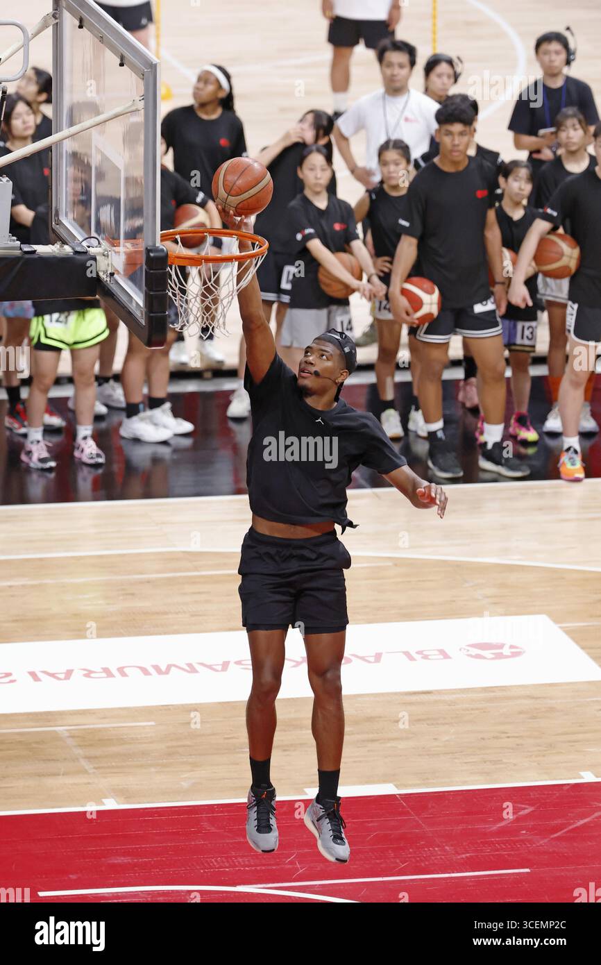 Los Angeles Lakers forward Rui Hachimura demonstrates shooting during ...