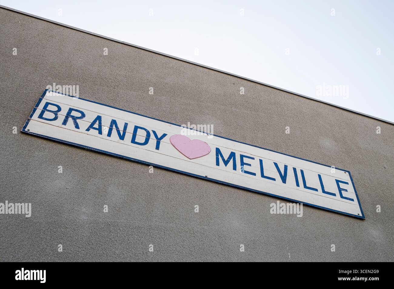 Sign for Brandy Melville boutique, 2719 Mission Blvd, Pacific Beach, San  Diego, California, USA Stock Photo - Alamy, image size:1300x956
