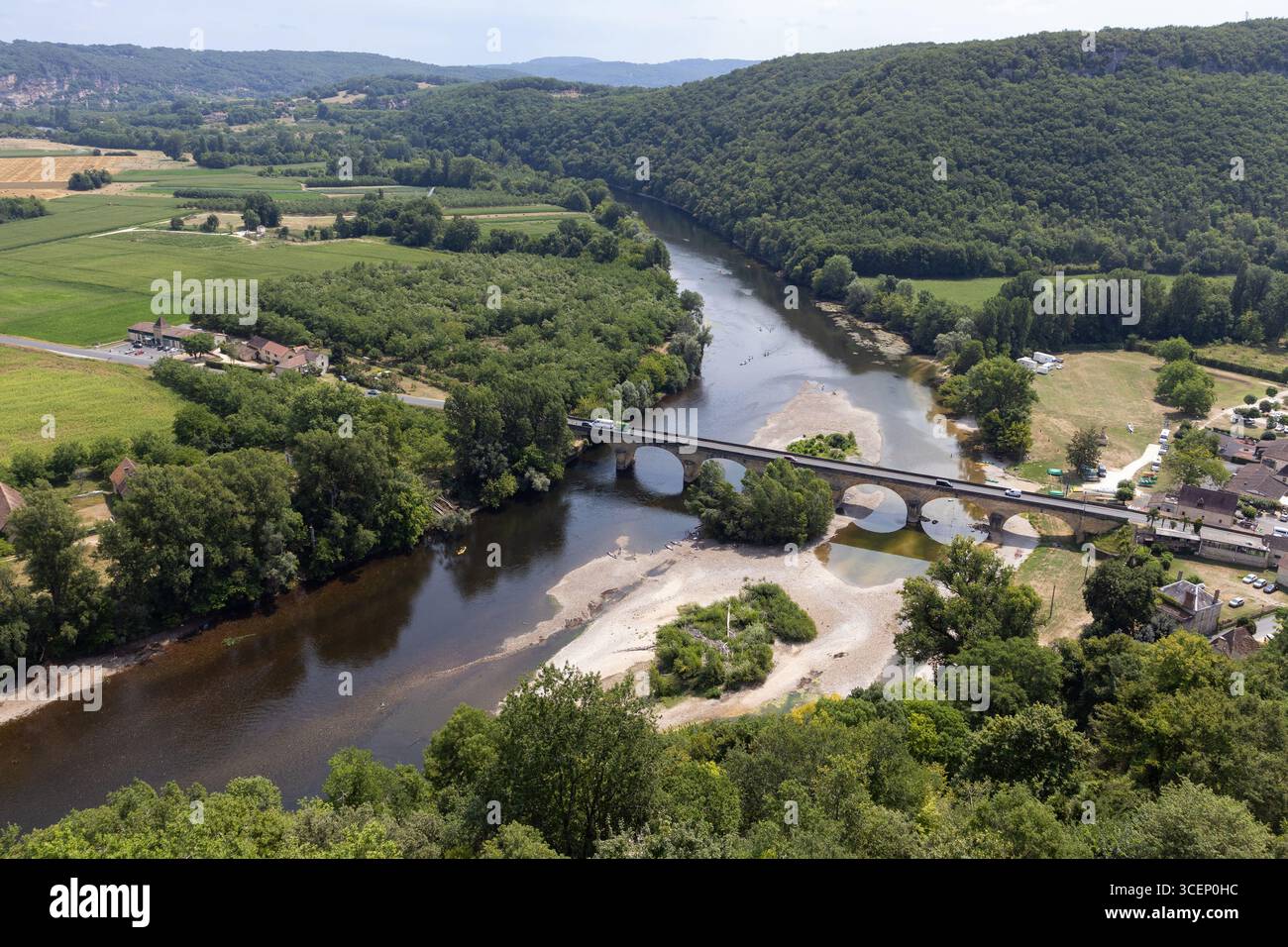 Aerial view of the Dordogne River and valley, and Castelnaud beach, as the Dordogne flows through Castelnaud-la-Chapelle in Perigord Noir, in France. Stock Photo