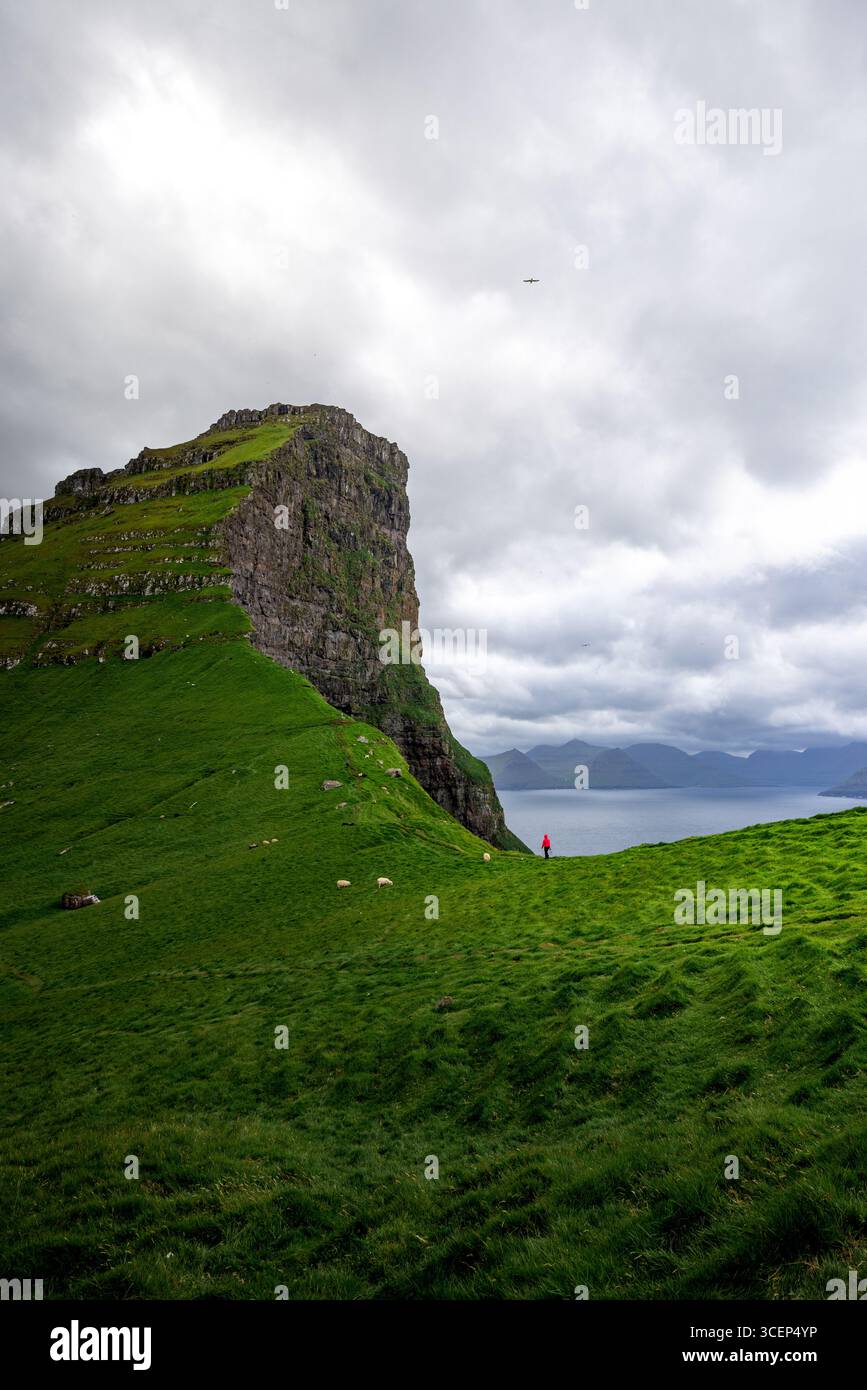 Experience rugged beauty faroe islands hi-res stock photography and ...
