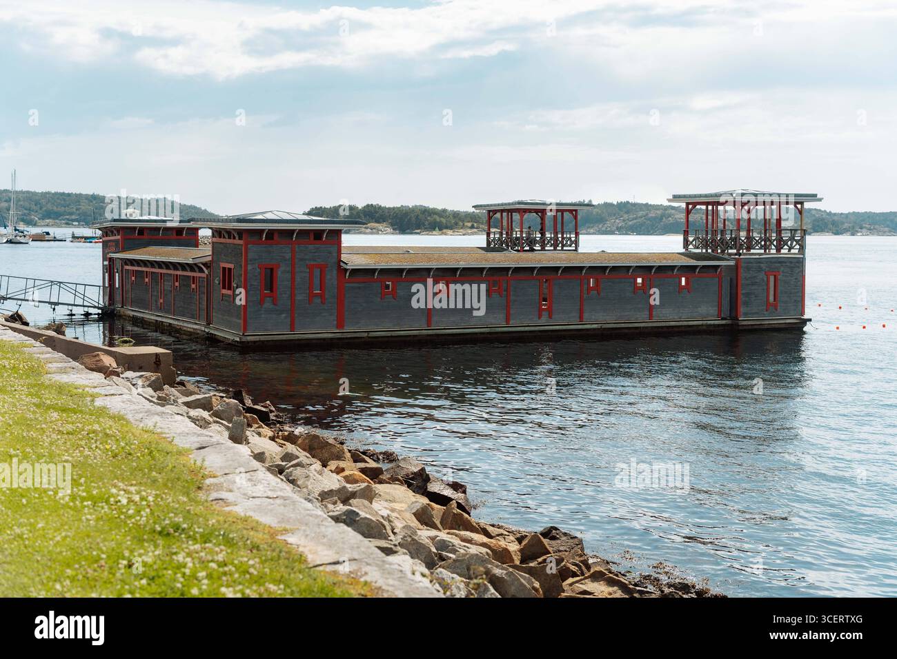Strömstad, Hafenstadt in Bohuslän, Schweden Historisches schwimmendes ...