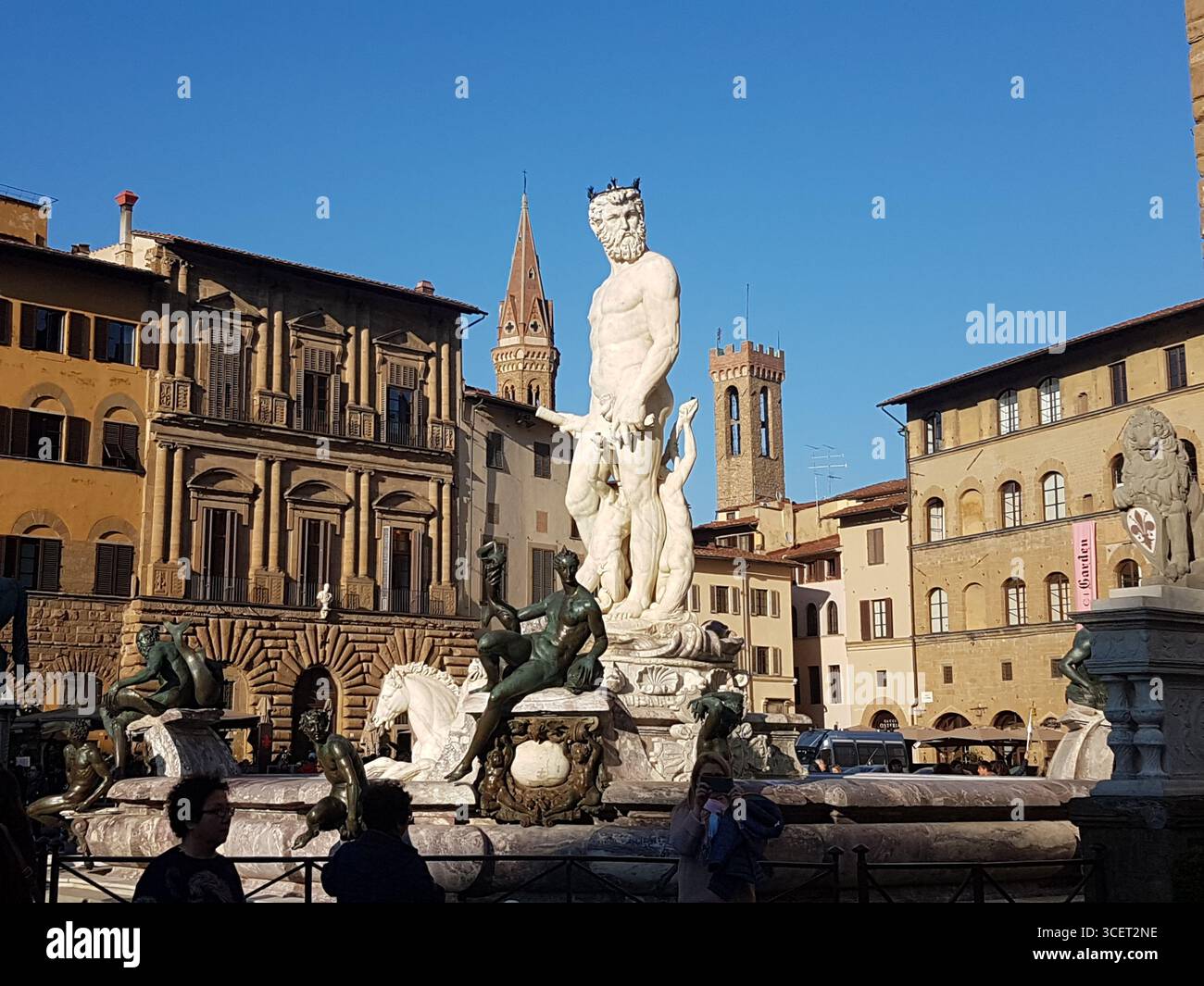 Family medici hi-res stock photography and images - Page 6 - Alamy, image size:1300x1065