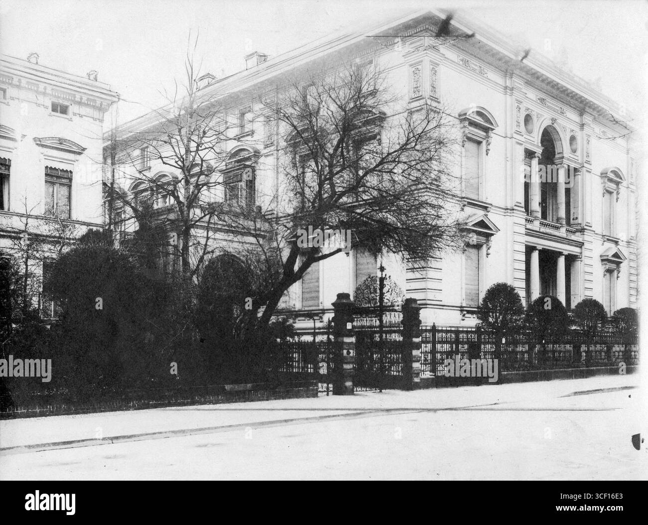 A 1920 photograph of the new Dutch embassy building on Rauchstrasse in Berlin. This building was purchased to provide better accommodation for the Dutch envoy than the previous upper-floor residence. Stock Photo