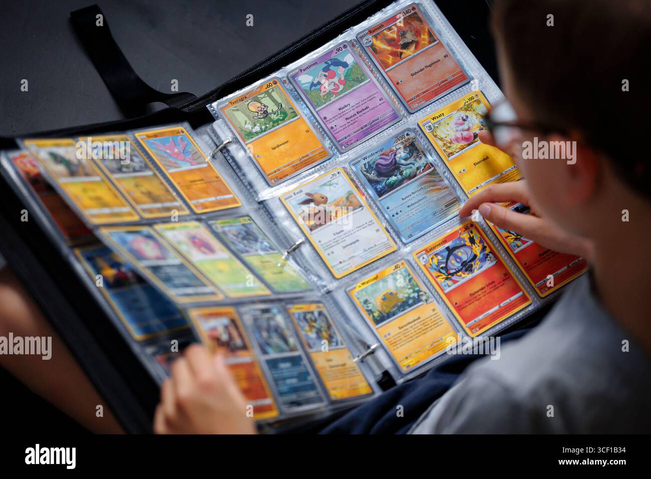 tinkatink pokemon cards Shop Rare & Individual Pokémon Cards | Your Ultimate Pokémon TCG Store main image 1