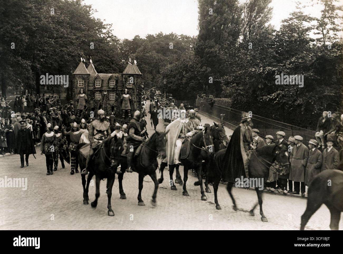 Medieval reenactment 12th century hi-res stock photography and images ...