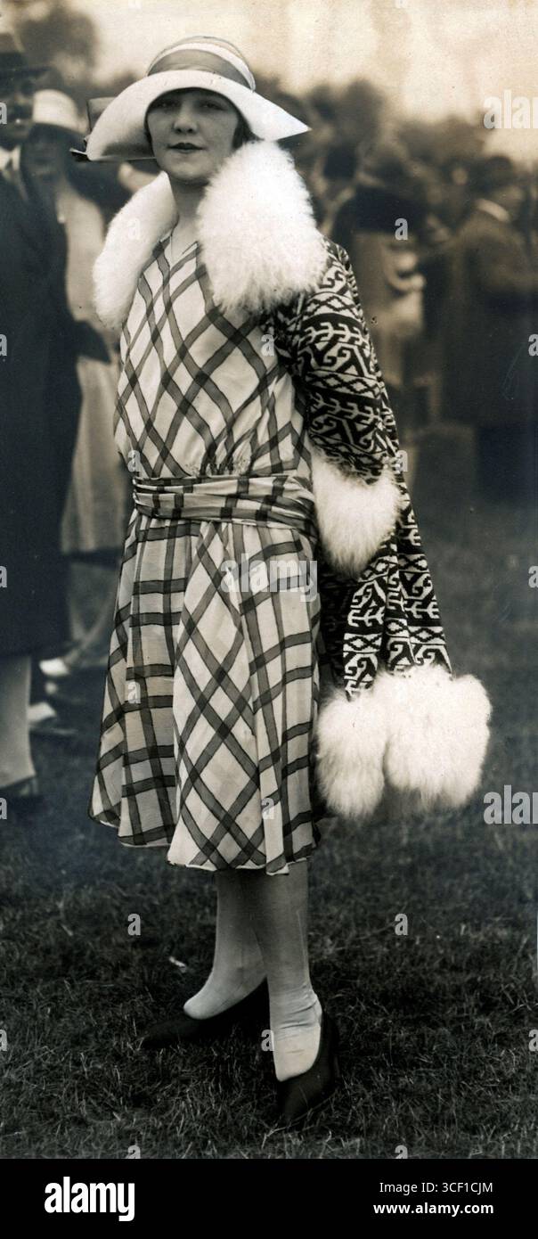 Fur lined jacket hi-res stock photography and images - Alamy