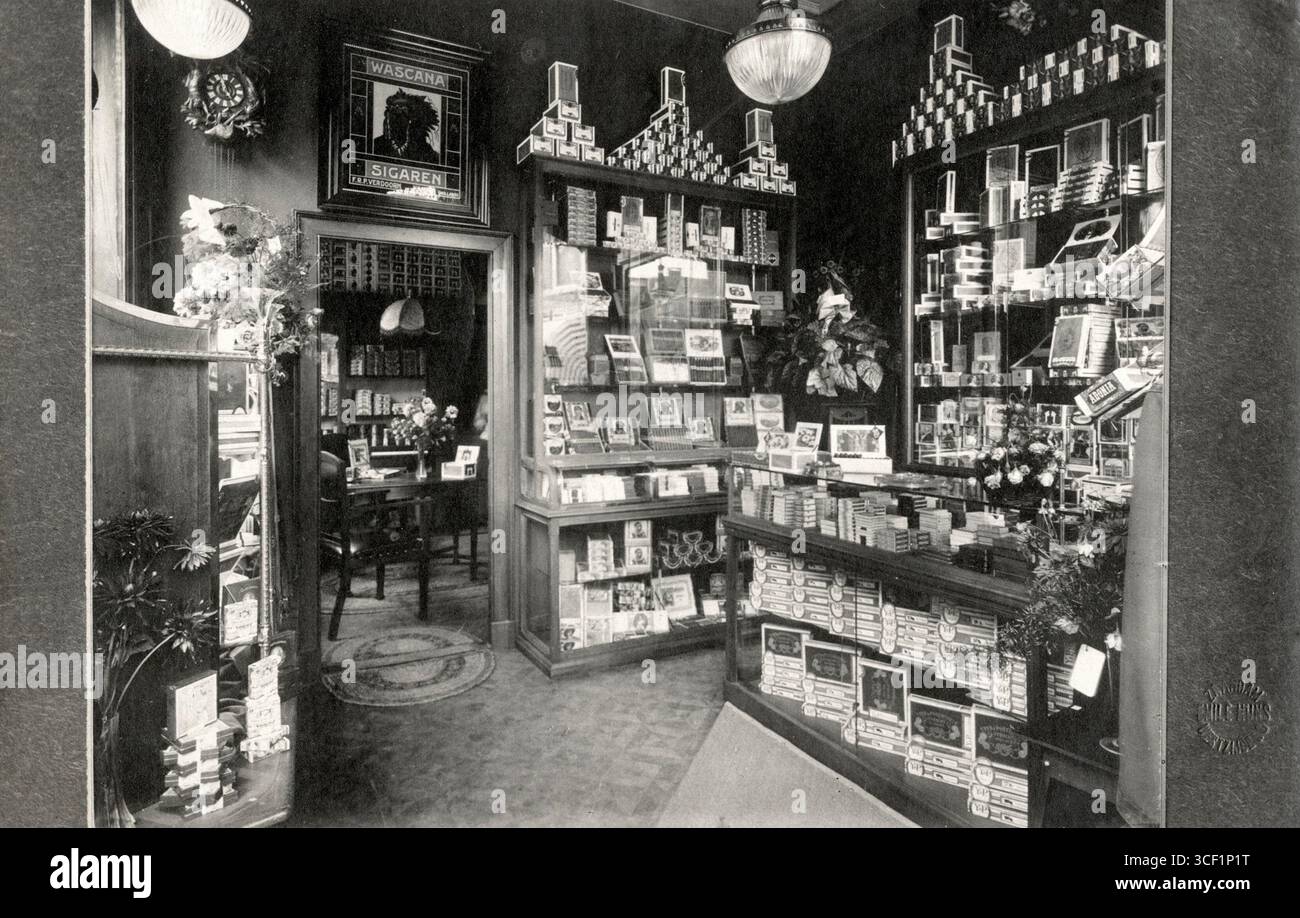 tobacco shop zaandam Interior of a luxury cigar shop in Zaandam. Netherlands, 1919 Stock Photo