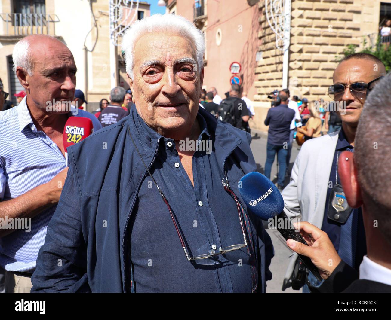 Militello in Val di Catania, Death of Pippo Baudo, Funeral in the ...