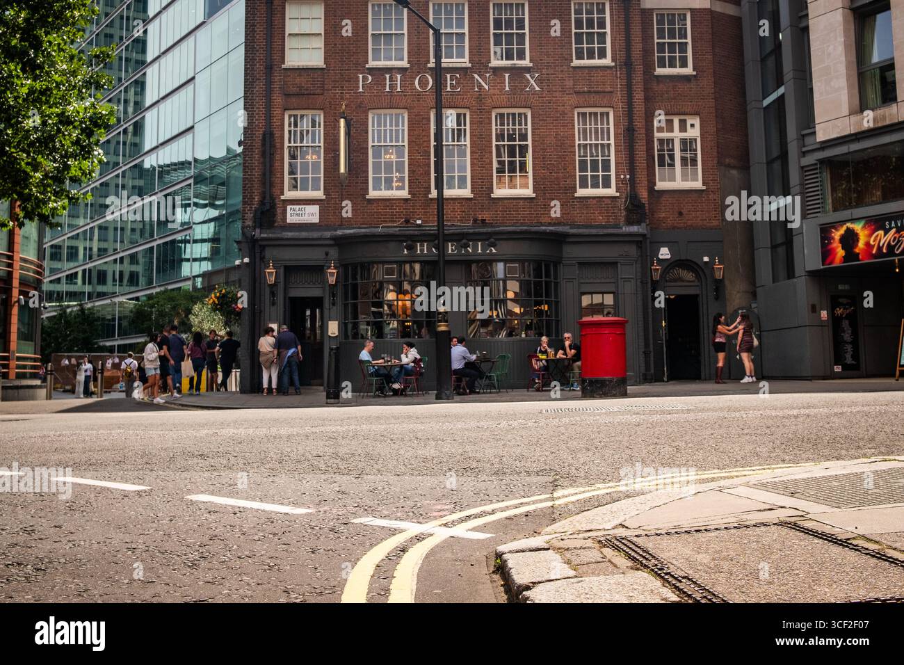 LONDON- AUGUST 6, 2025: The Phoenix Pub on Palace Street, Victoria SW1. Stock Photo