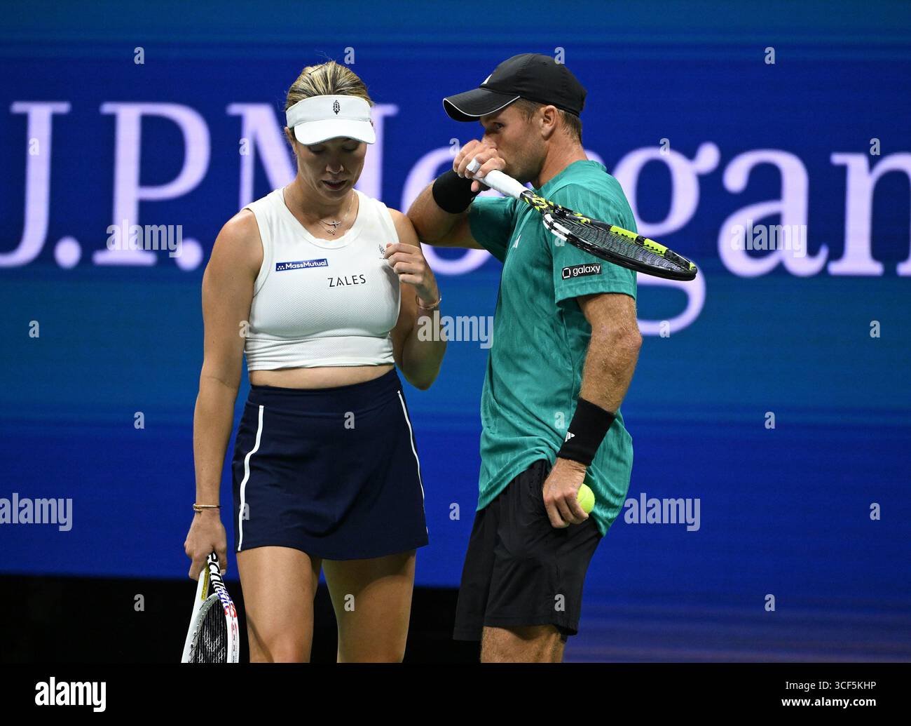 New York, United States. 20th Aug, 2025. Sara Errani and Andrea Vavassori Vs Danielle Collins and Christian Harrison during the Mixed Doubles Semi Finals on Arthur Ashe Stadium at the 2025 US Open Tennis Championship at the USTA Billie Jean King National Tennis Center in New York City on Wednesday, August 20, 2025 in New York City. Sara Errani and Andrea Vavassori react after defeating Danielle Collins and Christian Harrison 4-2-4-2 and advance to the finals. Photo by Larry Marano/UPI Credit: UPI/Alamy Live News Stock Photo