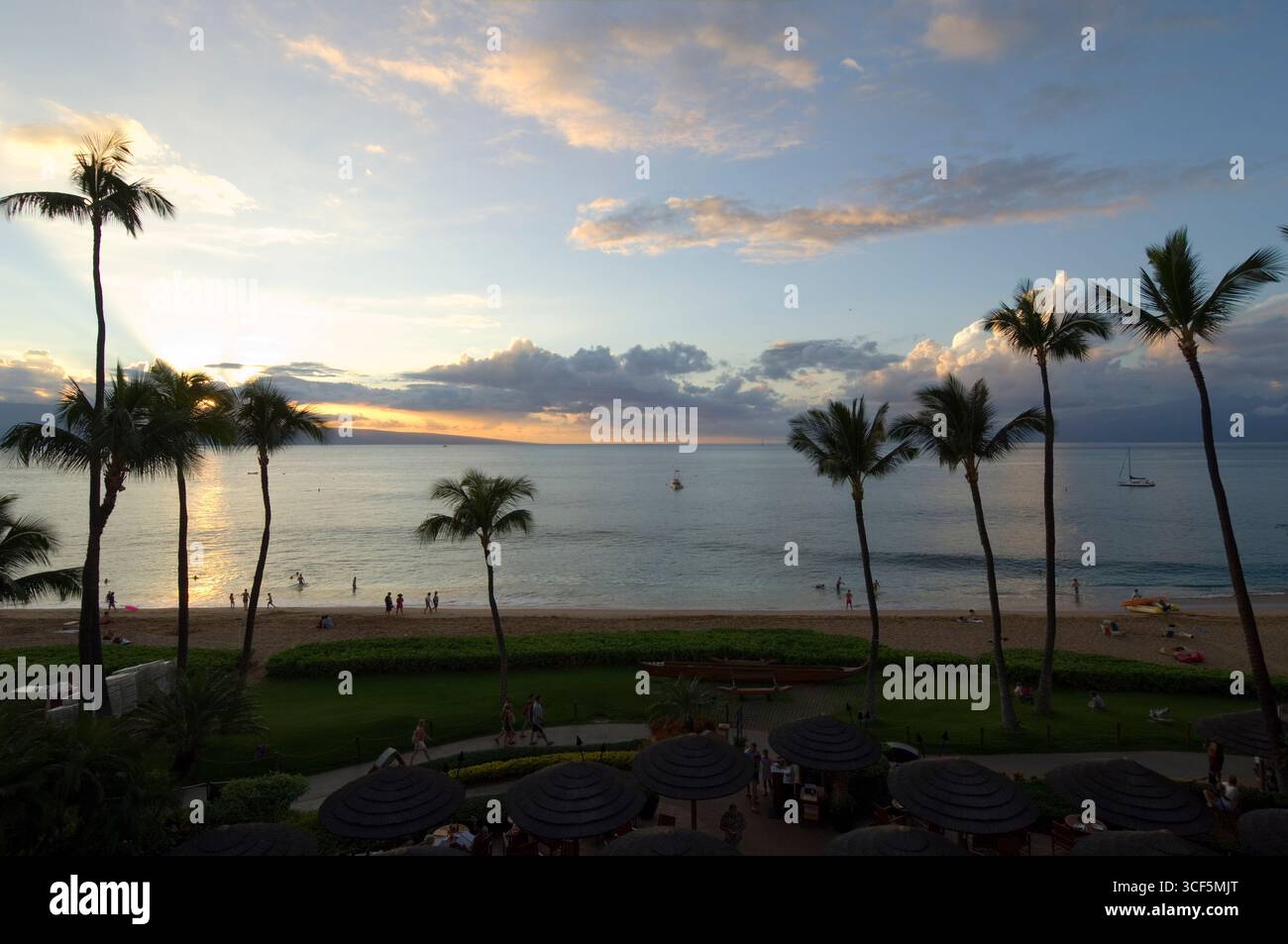 Sunset kaanapali maui hawaii hi-res stock photography and images - Alamy