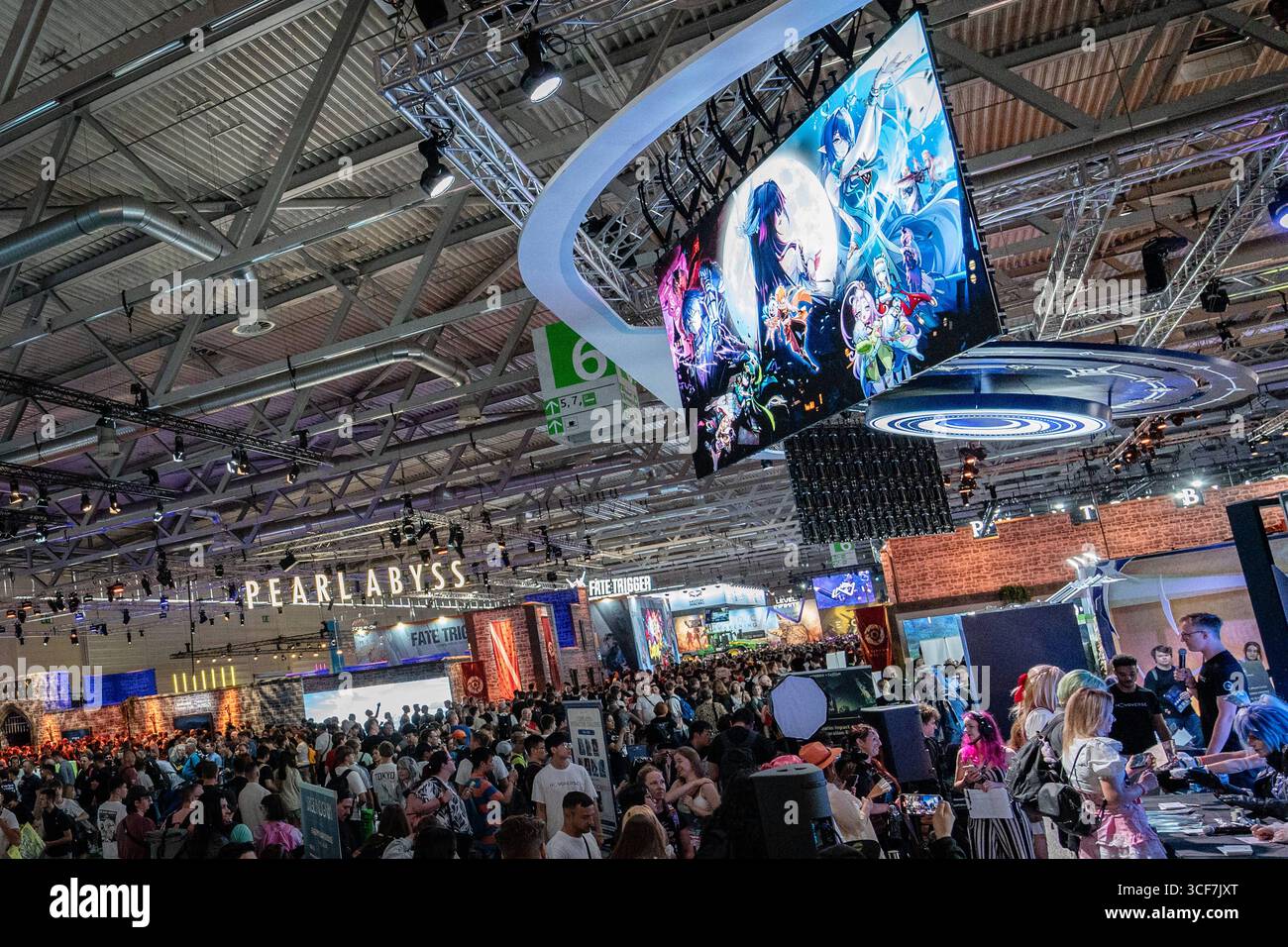 Gamescom 2025 in Köln Blick auf die Ausstellungsflächen in den Kölner ...