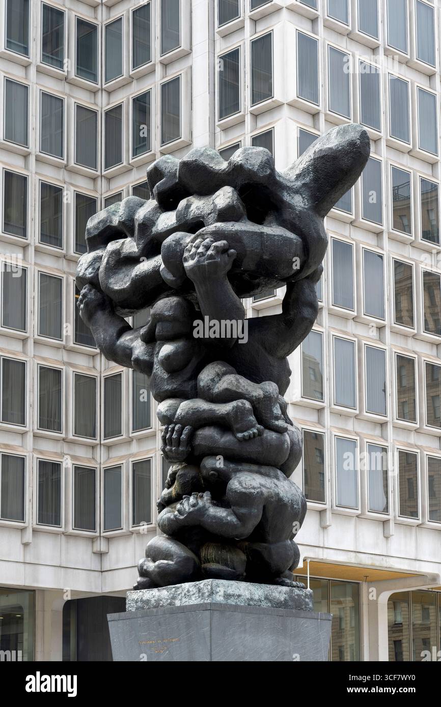【古書】世界の広場と彫刻 SCULPTURES IN PUBLIC PLACES Jacques lipchitz sculpture philadelphia city hi-res stock