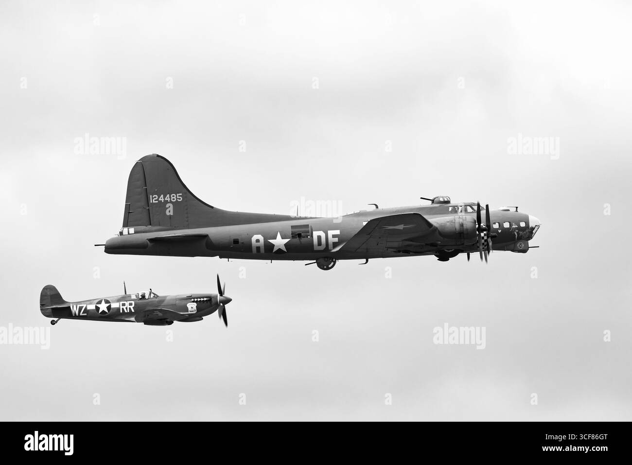 Great britain ww2 2 Black and White Stock Photos & Images - Alamy