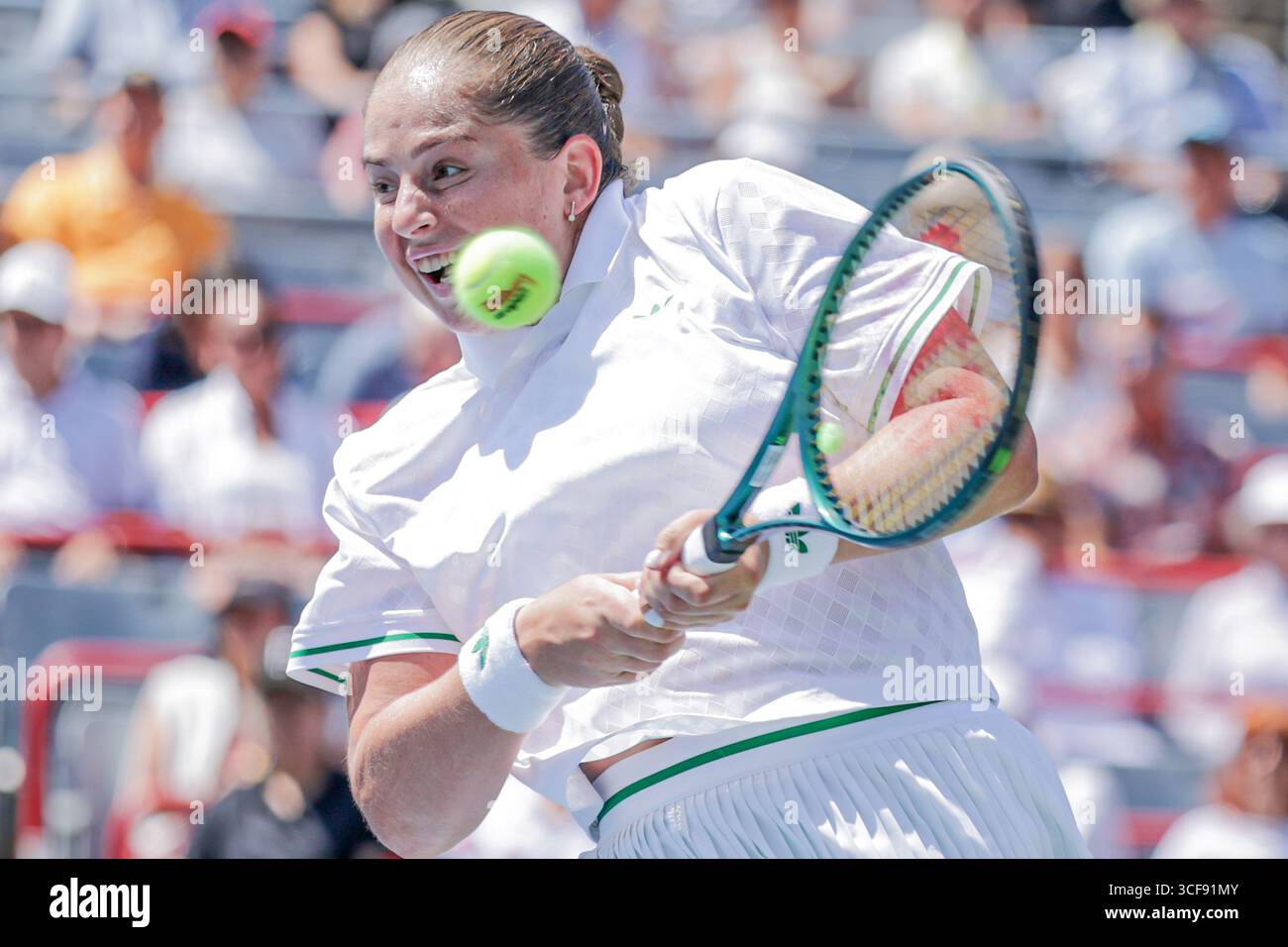 Jelena ostapenko ( Latvia ) in the WTA Masters 1000 Montreal in her game against Naomi Osaka at the round 3 of Omnium national bank by Rogers Montreal Stock Photo