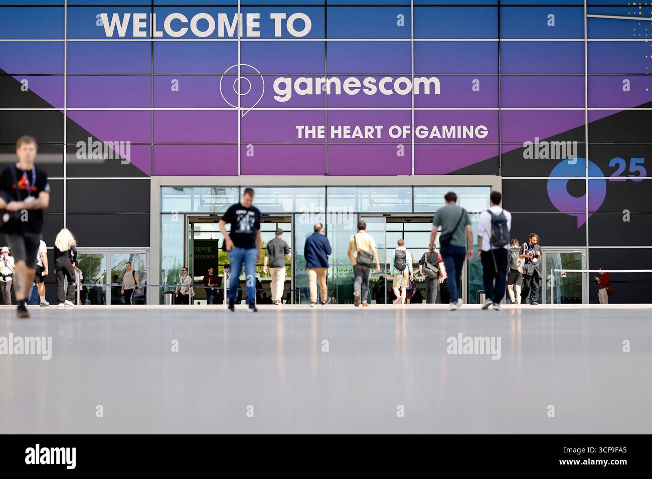 Eingangsbereich der Gamescom 25 Eingang Ost zu sehen auf der ...