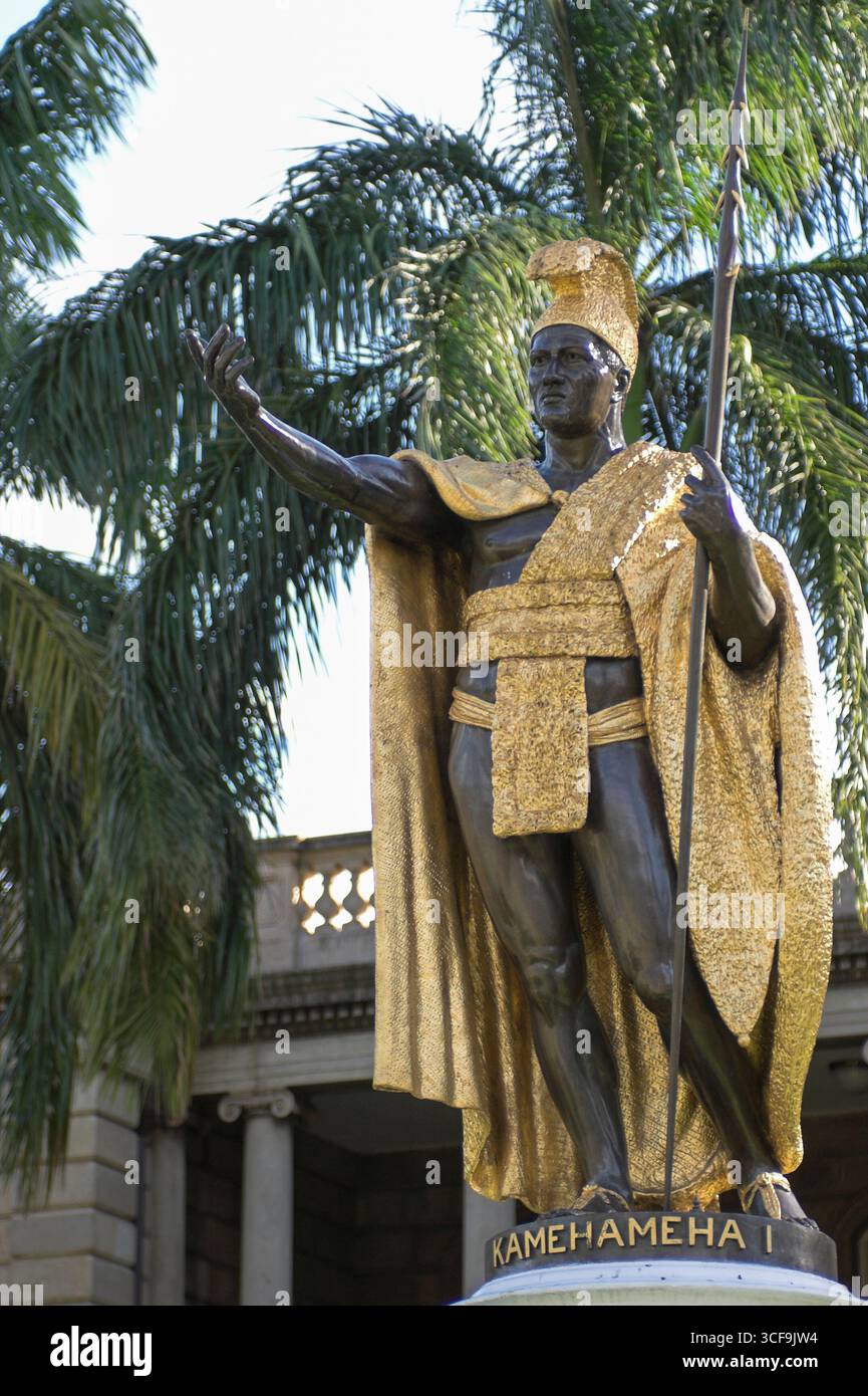 Statue of King Kamehameha I located in front of Ali'Iolani Hale ...