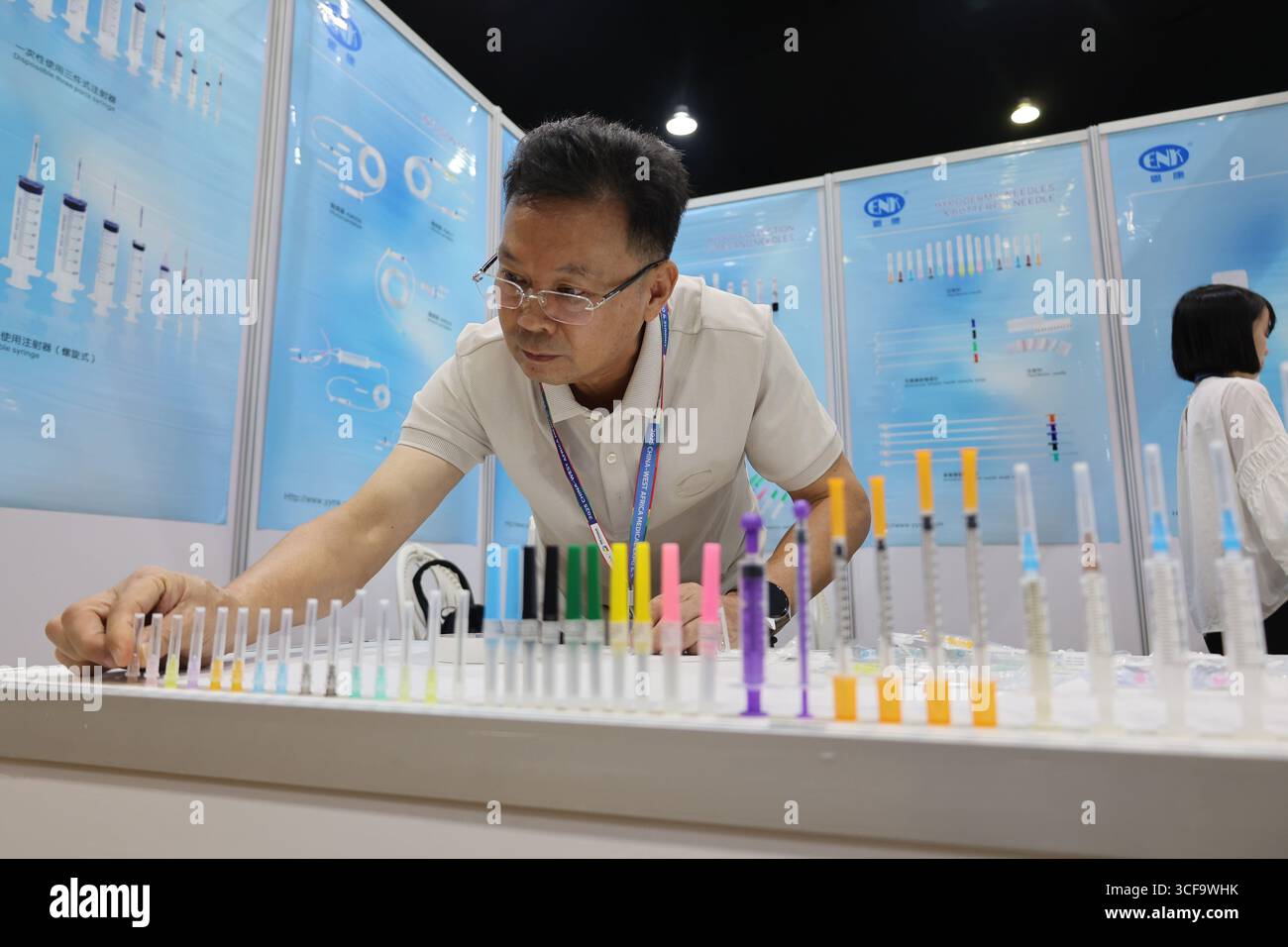 Kinds intelligence hi-res stock photography and images - Alamy