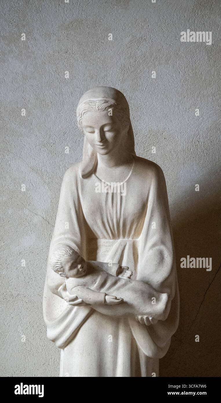 Statue 19th century of blessed virgin mary mary hi-res stock ...