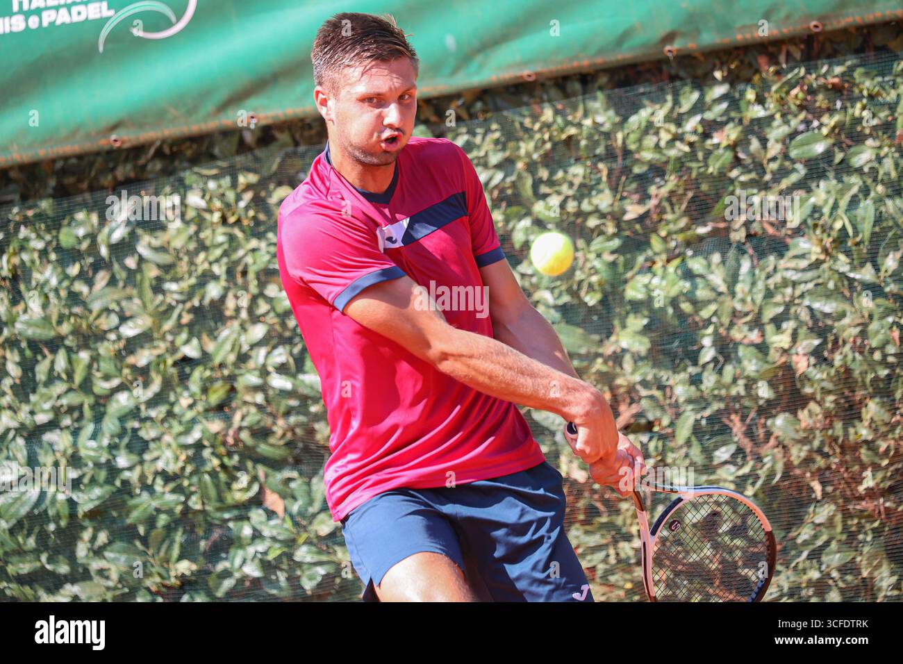 Lesa, Italy. 22nd Aug, 2025. Oleksandr Ovcharenko (UKR) during M25 ITF Lesa Cup, International Tennis match in Lesa, Italy, August 22 2025 Credit: Independent Photo Agency/Alamy Live News Stock Photo