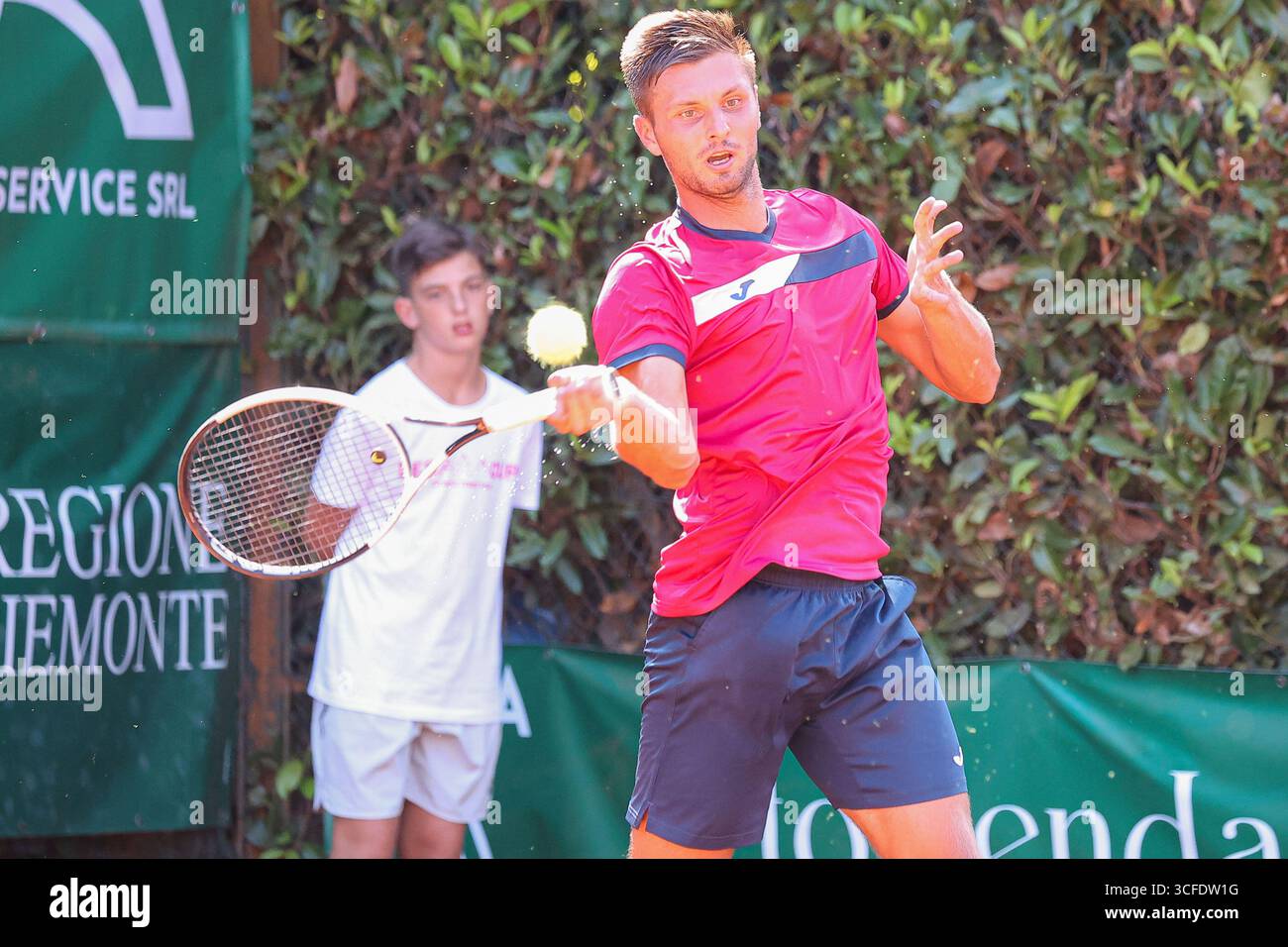 Lesa, Italy. 22nd Aug, 2025. Oleksandr Ovcharenko (UKR) during M25 ITF Lesa Cup, International Tennis match in Lesa, Italy, August 22 2025 Credit: Independent Photo Agency/Alamy Live News Stock Photo