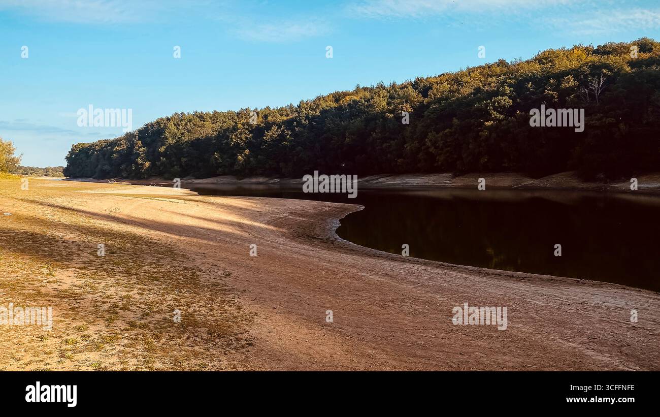 Drought hit and barren Ardingly Reservoir Haywards Heath Sussex. 22nd Aug 2025  74.5-hectare Local Nature Reserve, after the hottest summer on record. - Smartphone Captured Stock Image