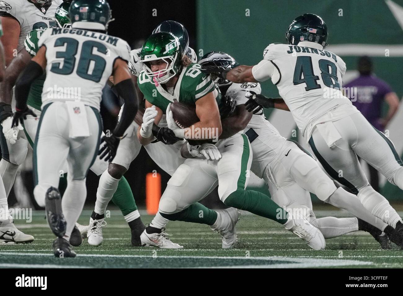 New York Jets tight end Jeremy Ruckert (89) is tackled in the first ...