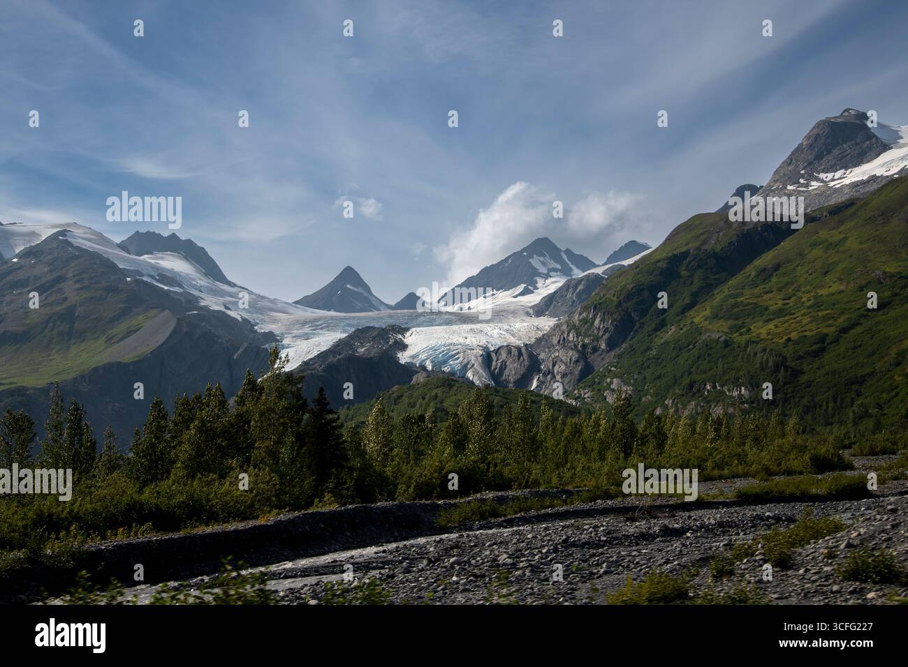 Worthington Glacier, one of Alaska’s most accessible glaciers Is a short ride from Valdez and sits in Thompson Pass along the Richardson Highway. Stock Photo