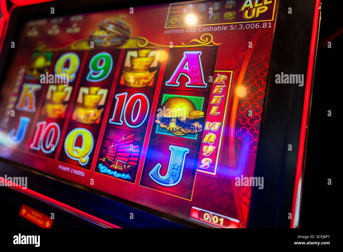Casino slot hi-res stock photography and images - Alamy