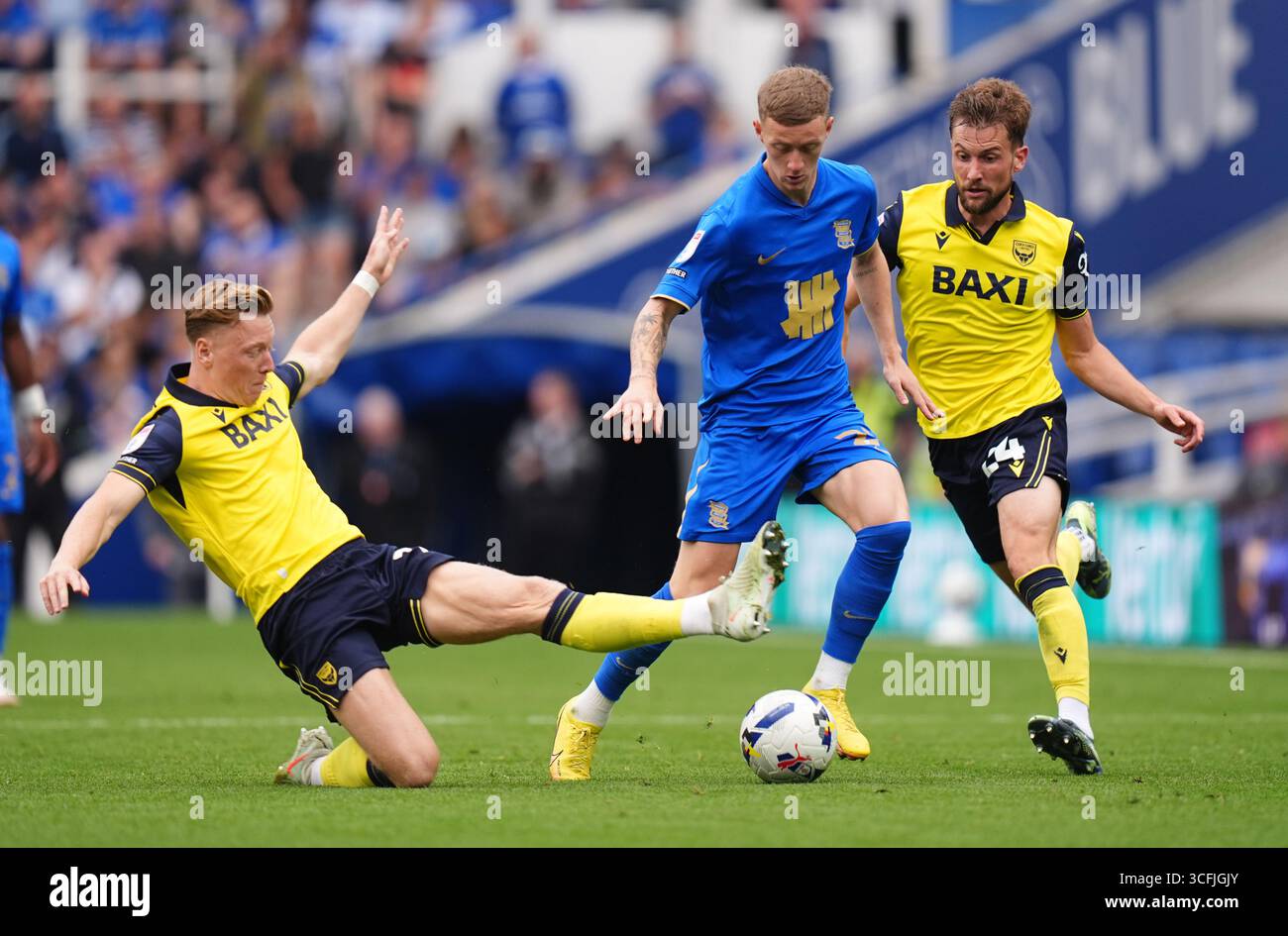 Birmingham City s Jay Stansfield Is Tackled By Oxford United s Brian De birmingham-city-s-jay-stansfield-is-tackled-by-oxford-united-s-brian-de