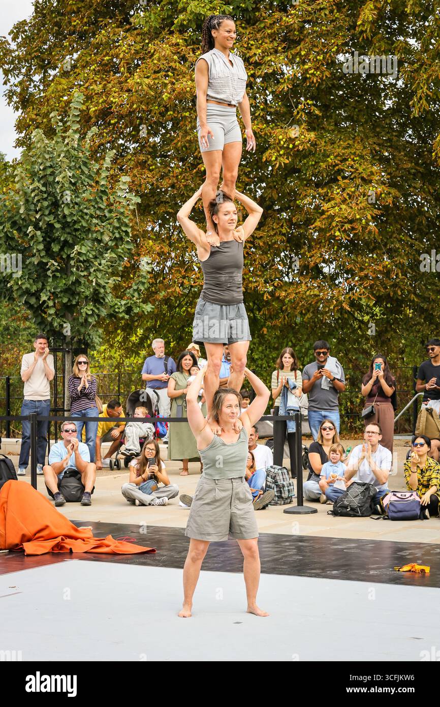 London, UK, 23rd Aug 2025. 'Weight (less)', presented by Mimbre, and ...