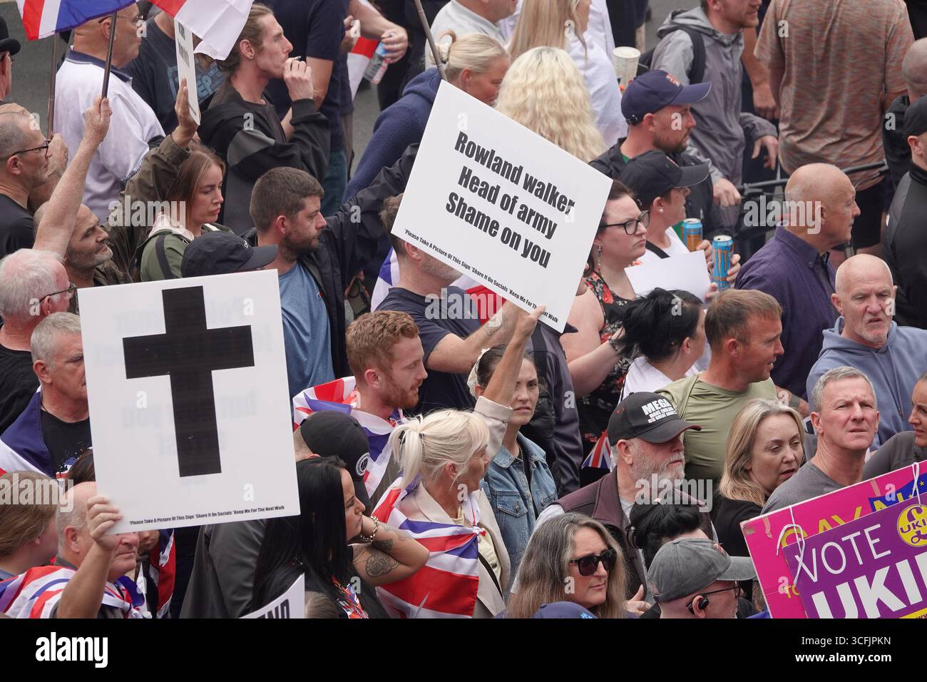 Liverpool, UK. 23rd August, 2025. UKIP mass deportation rally is met ...