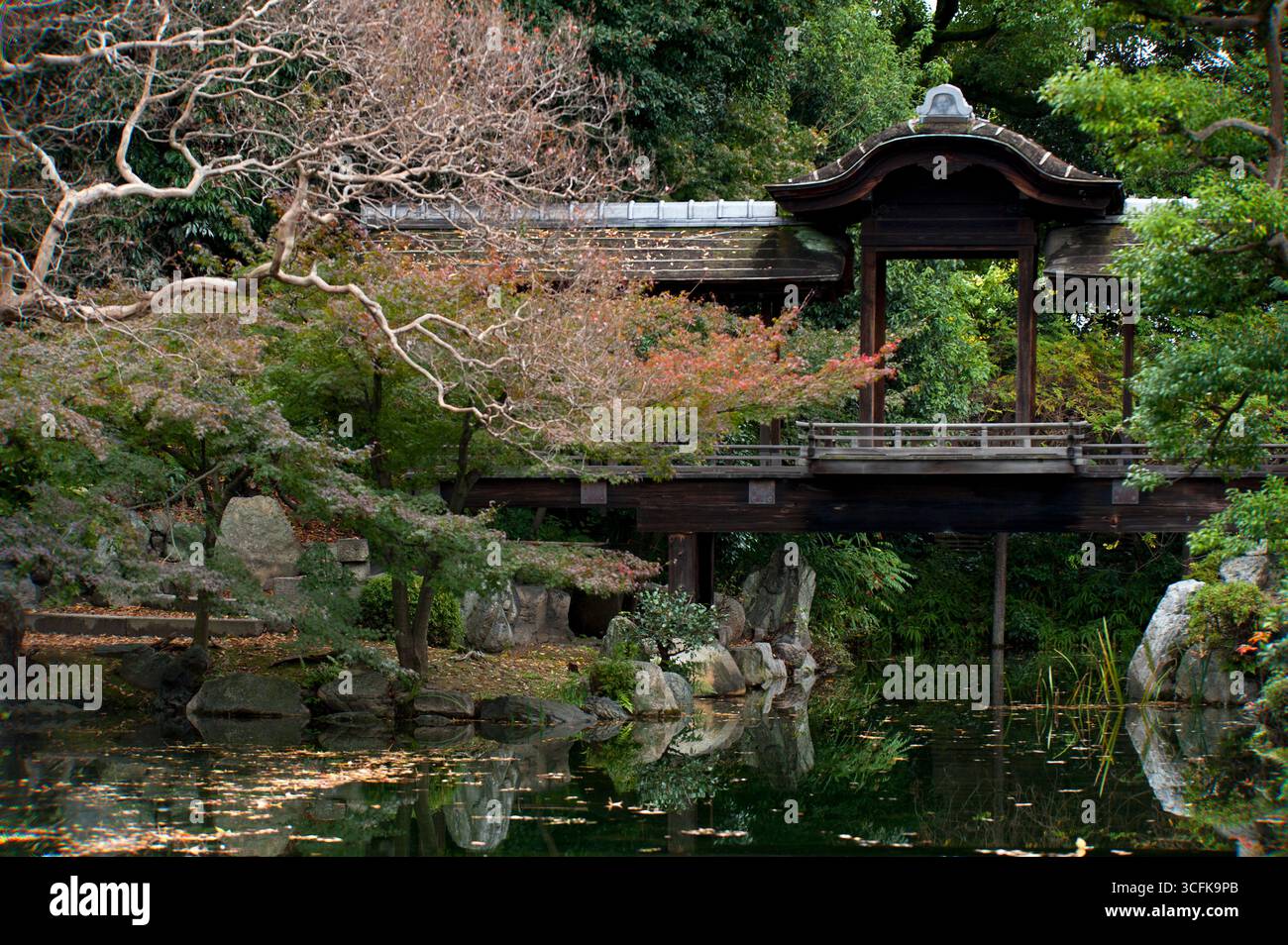 Japanese covered bridge hi-res stock photography and images - Alamy