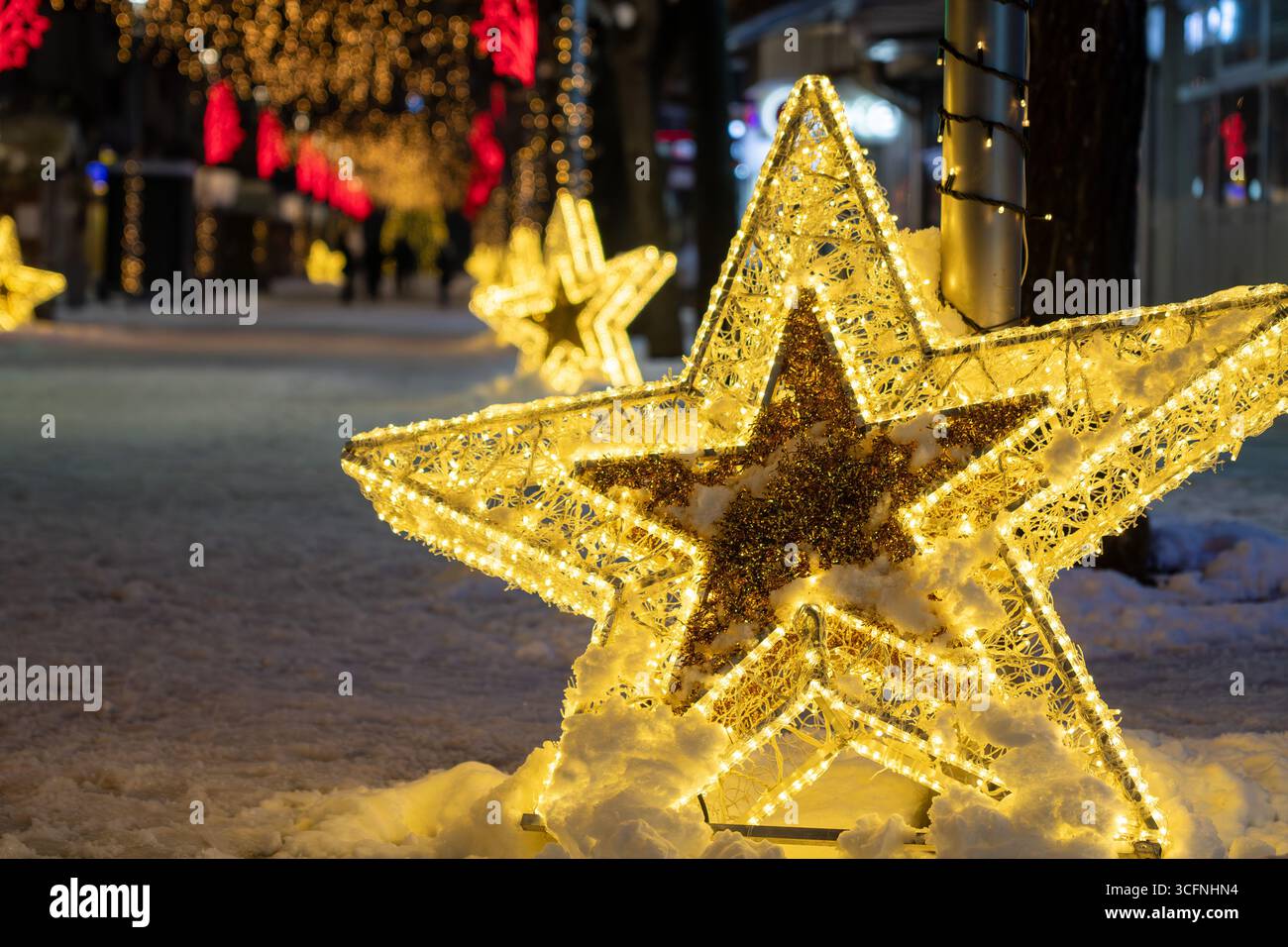 Star in focus bokeh hi res stock photography and images Alamy
