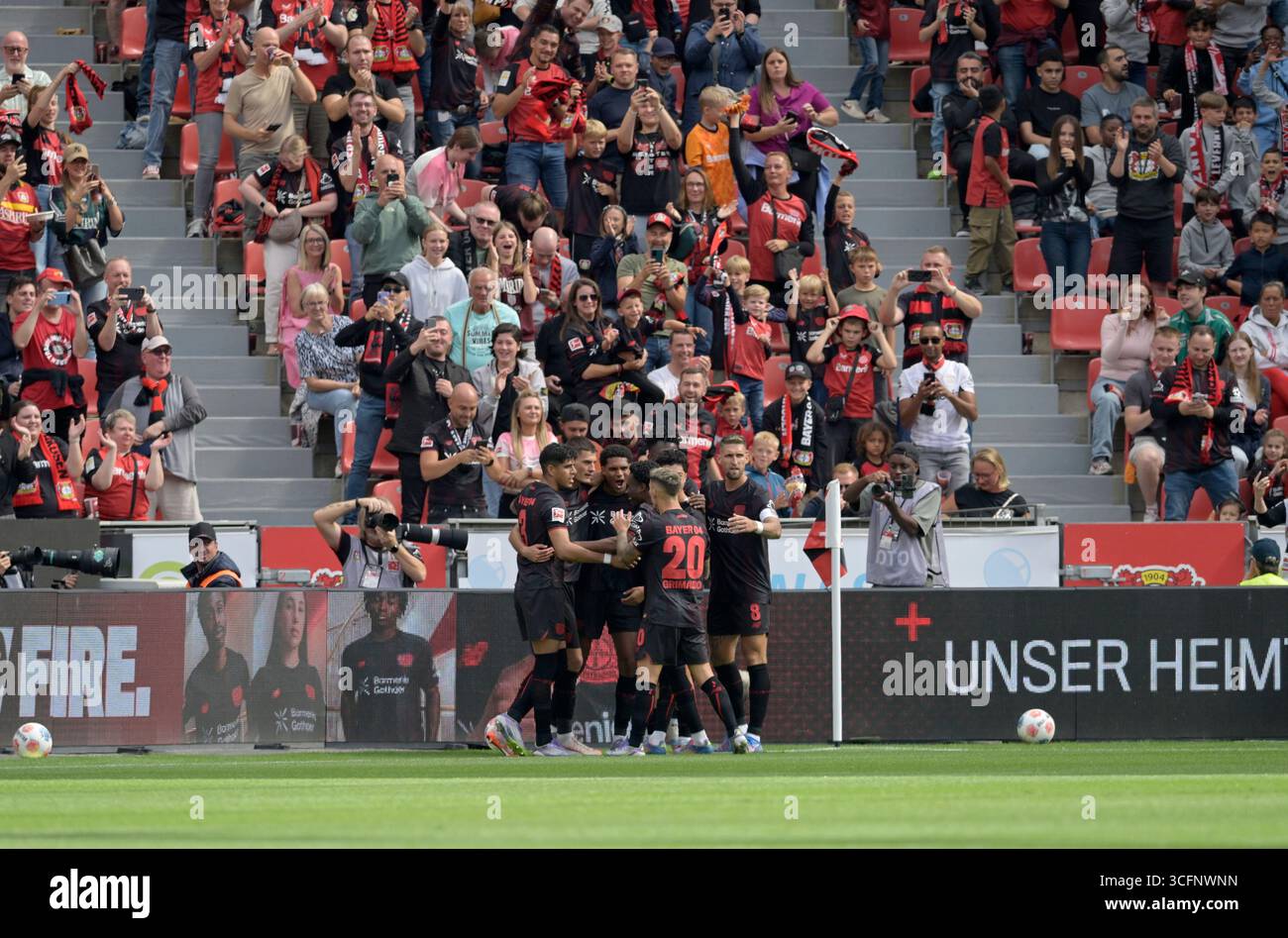 Fotos / Galerie / Gästefans | SV Werder Bremen - SV Bayer 04 Leverkusen