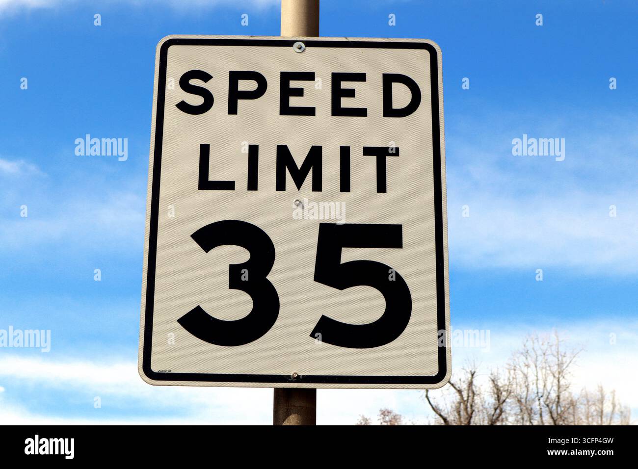Speed Limit 35 road sign Stock Photo - Alamy