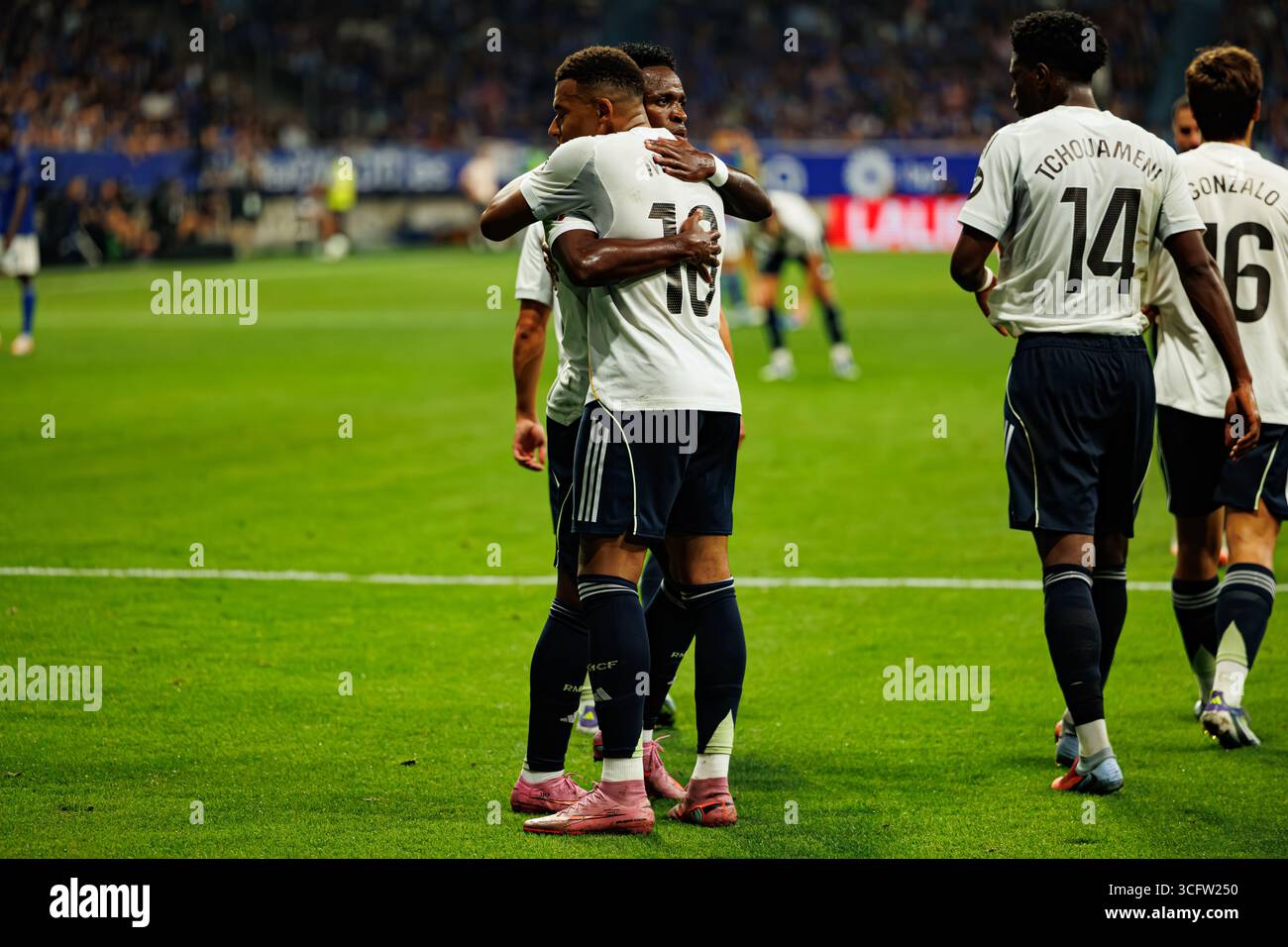 Vinicius Jr vs Mbappé: El dato que demuestra quién es el mejor
