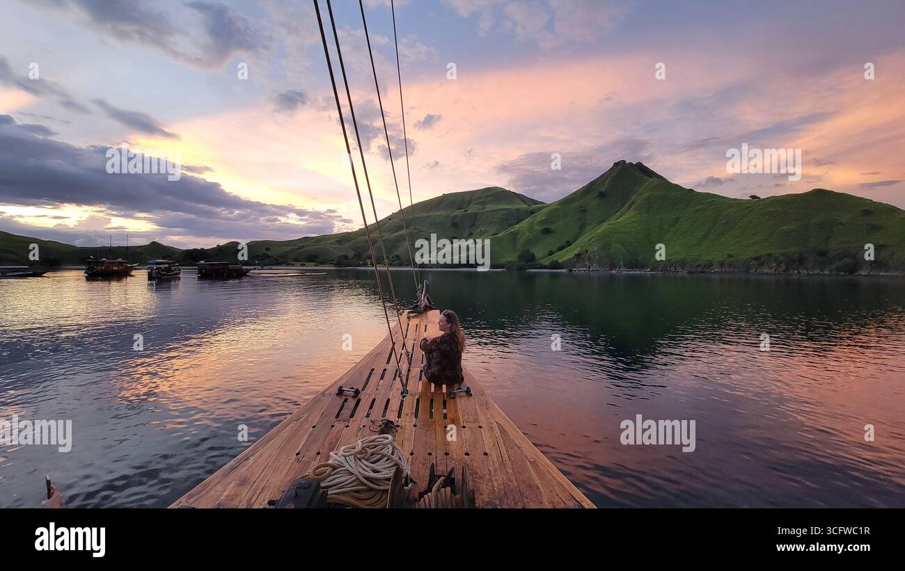 Woman scuba diving boat sitting hi-res stock photography and images - Alamy