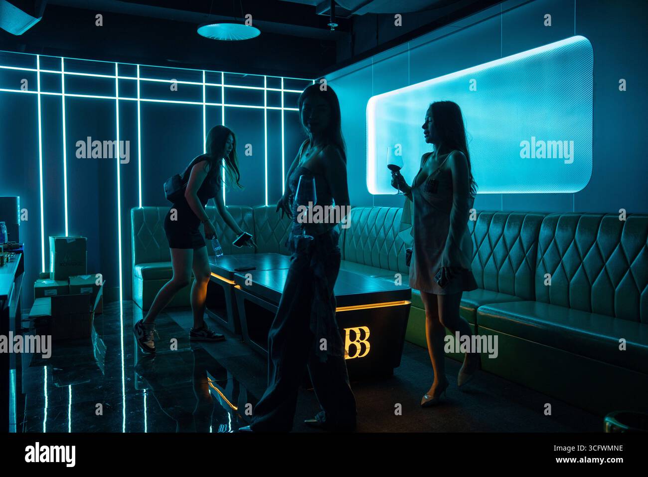 Hong Kong Big Boss Generation Nightclub reopening People inside a ...