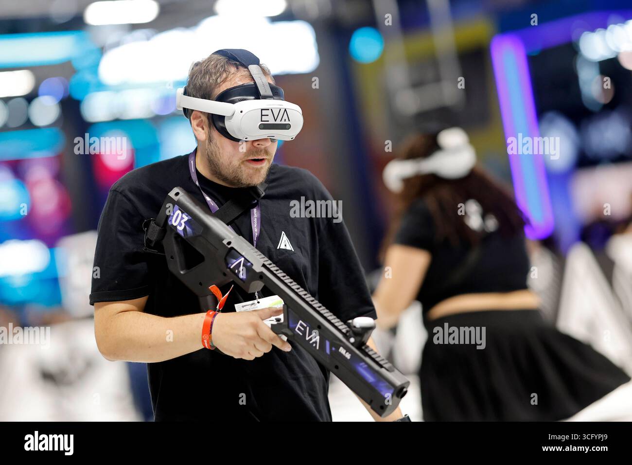 gamer-spielen-das-virtual-reality-game-eva-mit-virtual-reality-brillen